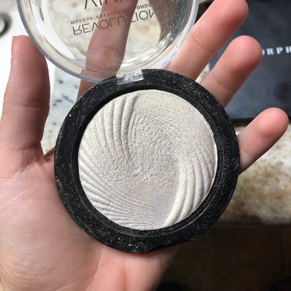 Makeup Bundle - Picture 6 of 6